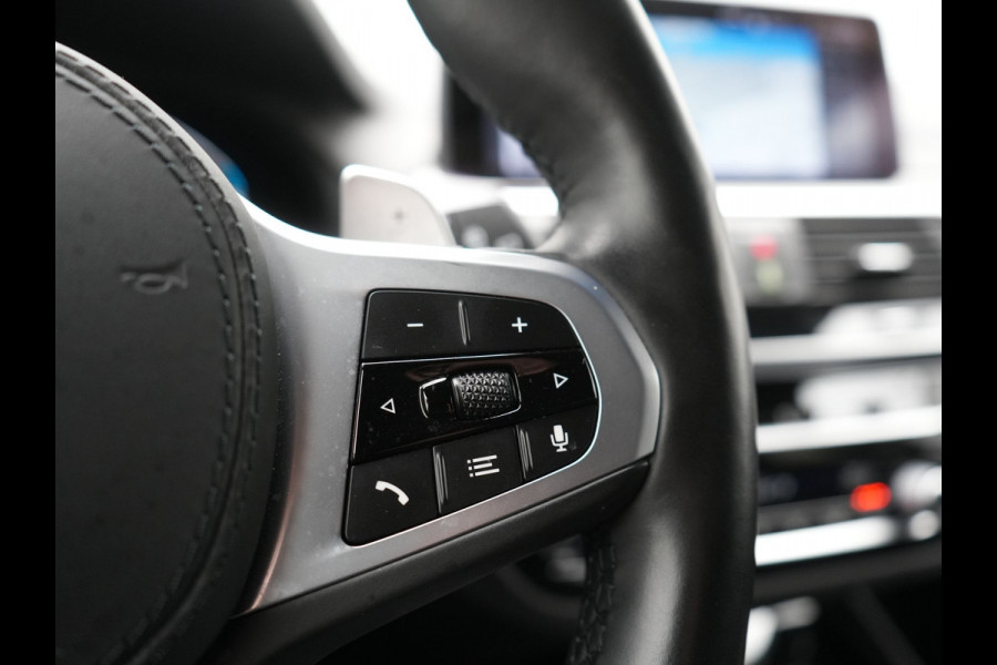BMW X3 xDrive30e M Sport PHEV 293pk Dealer O.H. | Trekhaak Af Fabriek | Head Up | Camera | Sportstoelen Verwarmd | Harman & Kardon | Keyless | Blis | Apple Carplay | Sfeerverlichting | Cruise Control | 20''L.M. | Navigatie | DAB | Plug In Hybrid |