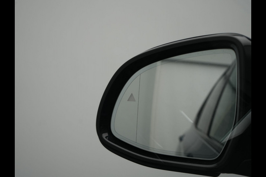 BMW X3 xDrive30e M Sport PHEV 293pk Dealer O.H. | Trekhaak Af Fabriek | Head Up | Camera | Sportstoelen Verwarmd | Harman & Kardon | Keyless | Blis | Apple Carplay | Sfeerverlichting | Cruise Control | 20''L.M. | Navigatie | DAB | Plug In Hybrid |