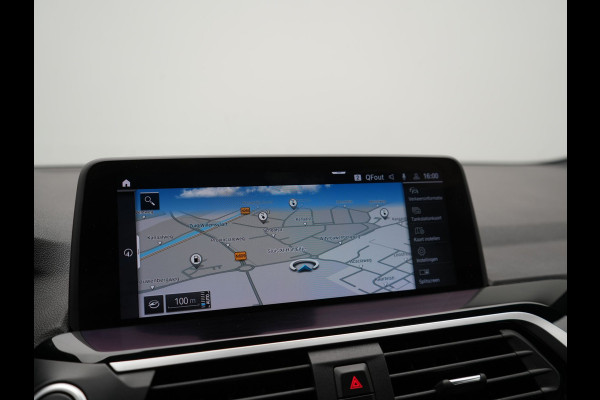 BMW X3 xDrive30e M Sport PHEV 293pk Dealer O.H. | Trekhaak Af Fabriek | Head Up | Camera | Sportstoelen Verwarmd | Harman & Kardon | Keyless | Blis | Apple Carplay | Sfeerverlichting | Cruise Control | 20''L.M. | Navigatie | DAB | Plug In Hybrid |