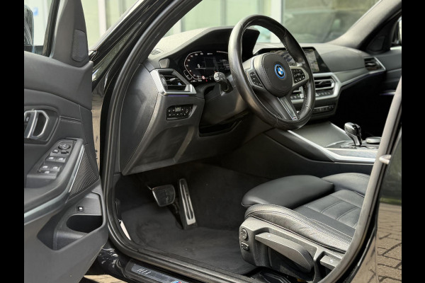 BMW 3-serie 330e High Ex. M-Sport |Schuif/kantel|Leer|Trekhaak|19"