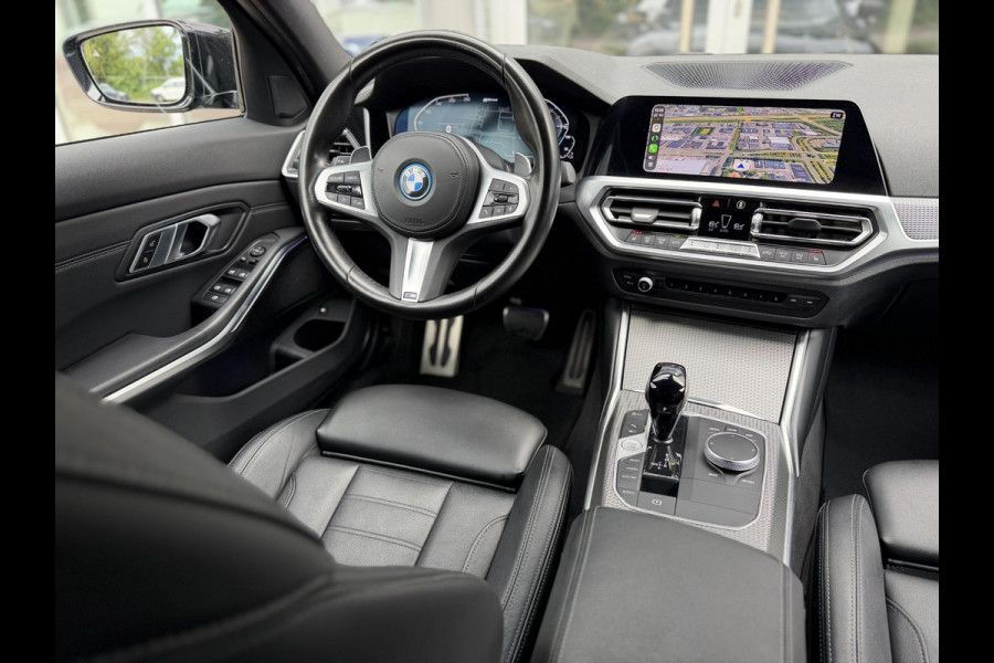 BMW 3-serie 330e High Ex. M-Sport |Schuif/kantel|Leer|Trekhaak|19"