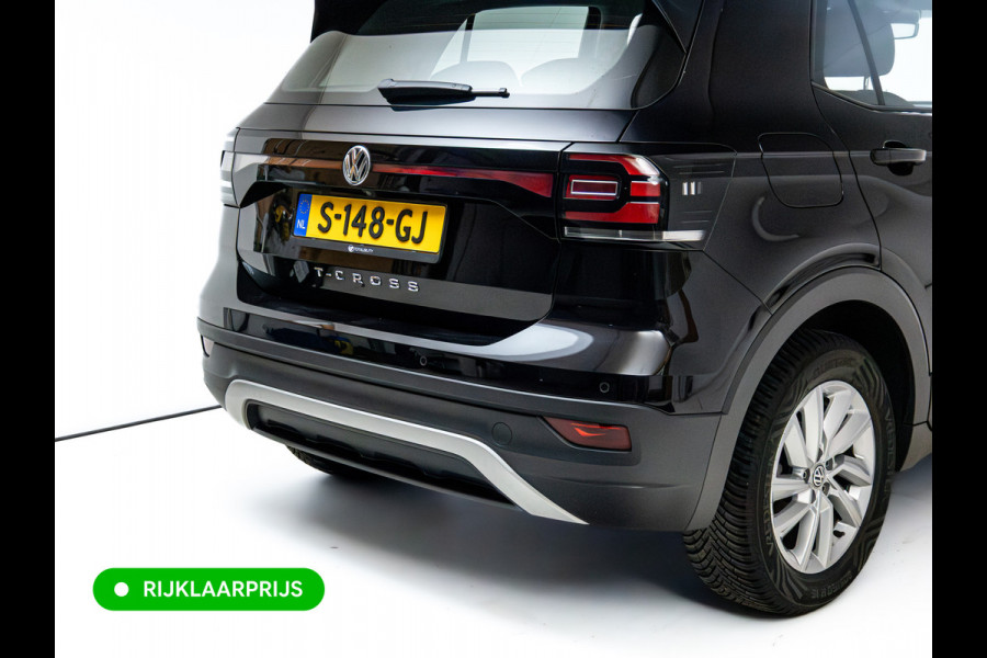 Volkswagen T-Cross 1.0 TSI Style | Stoelverwarming | Adaptive cruise | Camera | Side-assist | Climate control | All-season, Apple carplay/Android auto