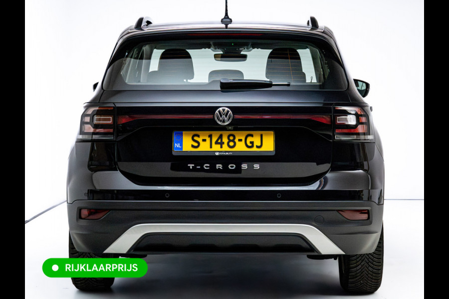 Volkswagen T-Cross 1.0 TSI Style | Stoelverwarming | Adaptive cruise | Camera | Side-assist | Climate control | All-season, Apple carplay/Android auto