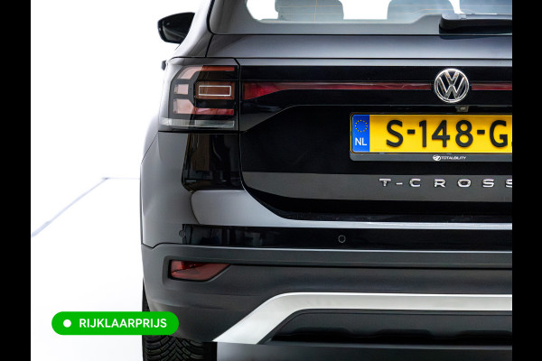 Volkswagen T-Cross 1.0 TSI Style | Stoelverwarming | Adaptive cruise | Camera | Side-assist | Climate control | All-season, Apple carplay/Android auto