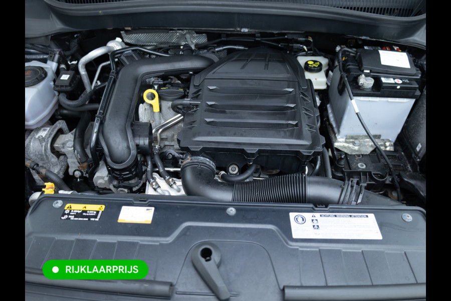 Volkswagen T-Cross 1.0 TSI Style | Stoelverwarming | Adaptive cruise | Camera | Side-assist | Climate control | All-season, Apple carplay/Android auto