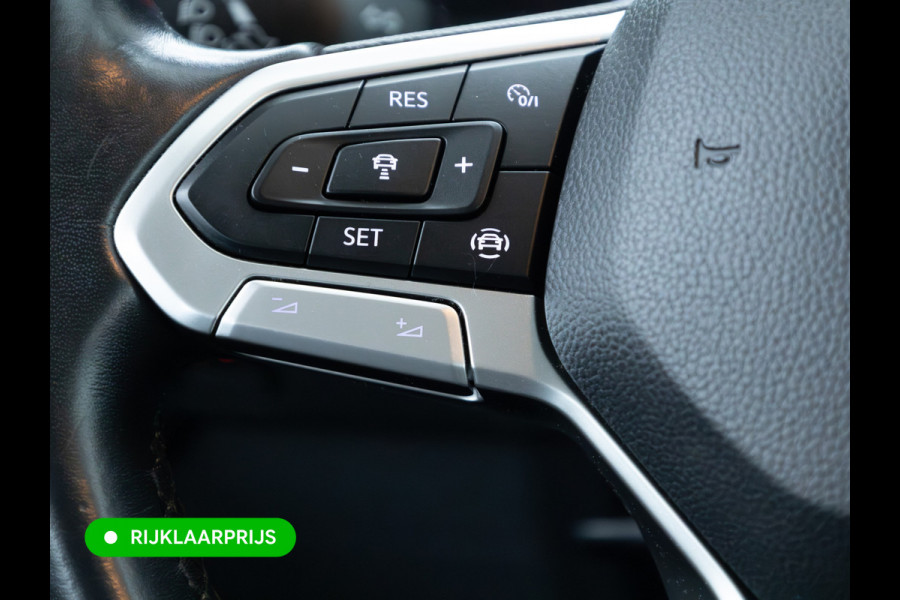 Volkswagen T-Cross 1.0 TSI Style | Stoelverwarming | Adaptive cruise | Camera | Side-assist | Climate control | All-season, Apple carplay/Android auto