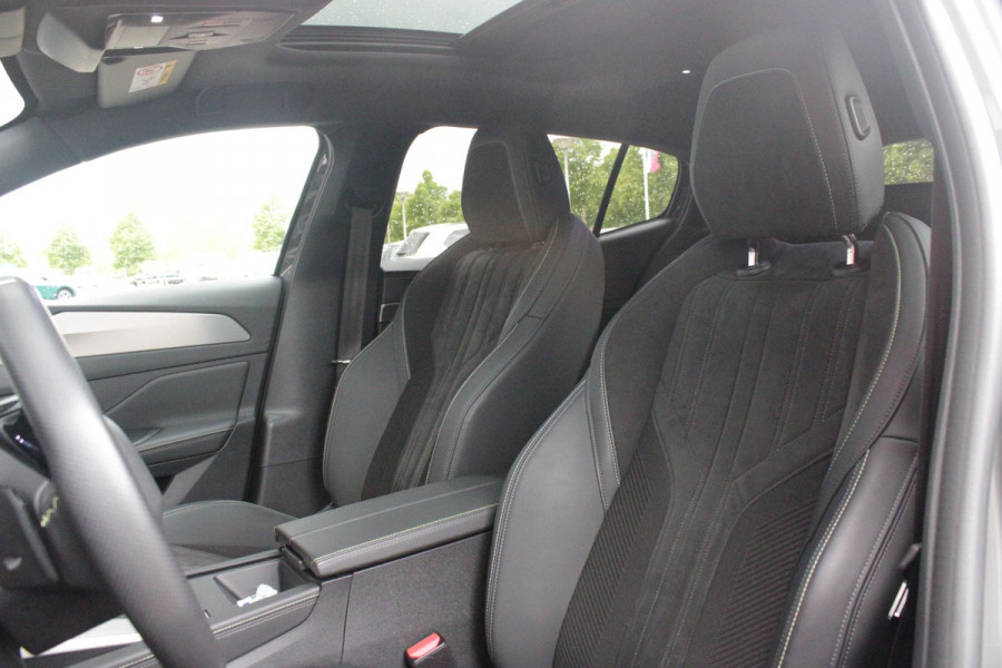 Peugeot 408 1.6 HYbrid 225PK EAT8 GT | PANORAMA SCHUIF/KANTEL DAK | FOCAL PREMIUM AUDIO SYSTEM | STUUR VERWARMING | SFEER VERLICHTING | 20" LICHTMETALEN VELGEN | ELEKTRISCH BEDIENBARE ACHTERKLEP | LED MATRIX KOPLAMPEN | 360° CAMERA | PARKEERSENSOREN VOOR + ACHTER | DRAADLOZE TELEFOONLADER | DRAADLOZE APPLE CARPLAY/ANDROID AUTO | NAVIGATIE | DODEHOEK DETECTIE | ADAPTIVE CRUISE CONTROL |
