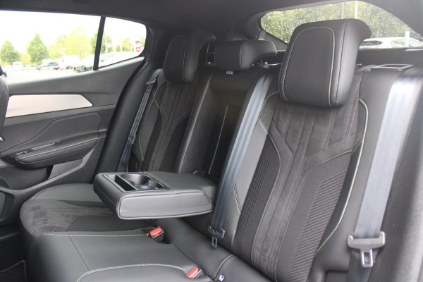 Peugeot 408 1.6 HYbrid 225PK EAT8 GT | PANORAMA SCHUIF/KANTEL DAK | FOCAL PREMIUM AUDIO SYSTEM | STUUR VERWARMING | SFEER VERLICHTING | 20" LICHTMETALEN VELGEN | ELEKTRISCH BEDIENBARE ACHTERKLEP | LED MATRIX KOPLAMPEN | 360° CAMERA | PARKEERSENSOREN VOOR + ACHTER | DRAADLOZE TELEFOONLADER | DRAADLOZE APPLE CARPLAY/ANDROID AUTO | NAVIGATIE | DODEHOEK DETECTIE | ADAPTIVE CRUISE CONTROL |