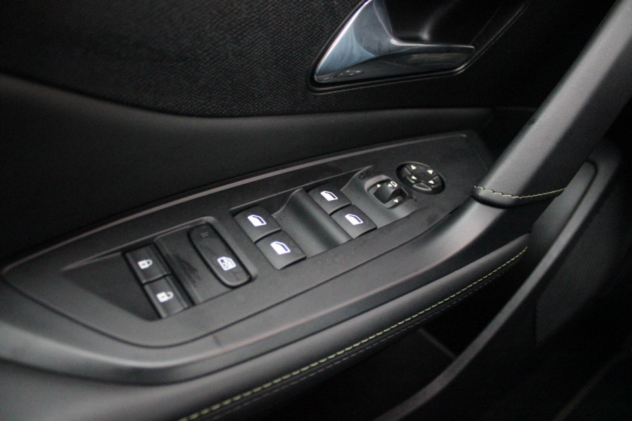 Peugeot 408 1.6 HYbrid 225PK EAT8 GT | PANORAMA SCHUIF/KANTEL DAK | FOCAL PREMIUM AUDIO SYSTEM | STUUR VERWARMING | SFEER VERLICHTING | 20" LICHTMETALEN VELGEN | ELEKTRISCH BEDIENBARE ACHTERKLEP | LED MATRIX KOPLAMPEN | 360° CAMERA | PARKEERSENSOREN VOOR + ACHTER | DRAADLOZE TELEFOONLADER | DRAADLOZE APPLE CARPLAY/ANDROID AUTO | NAVIGATIE | DODEHOEK DETECTIE | ADAPTIVE CRUISE CONTROL |