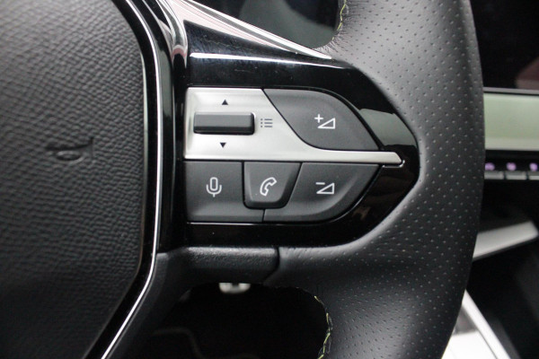Peugeot 408 1.6 HYbrid 225PK EAT8 GT | PANORAMA SCHUIF/KANTEL DAK | FOCAL PREMIUM AUDIO SYSTEM | STUUR VERWARMING | SFEER VERLICHTING | 20" LICHTMETALEN VELGEN | ELEKTRISCH BEDIENBARE ACHTERKLEP | LED MATRIX KOPLAMPEN | 360° CAMERA | PARKEERSENSOREN VOOR + ACHTER | DRAADLOZE TELEFOONLADER | DRAADLOZE APPLE CARPLAY/ANDROID AUTO | NAVIGATIE | DODEHOEK DETECTIE | ADAPTIVE CRUISE CONTROL |