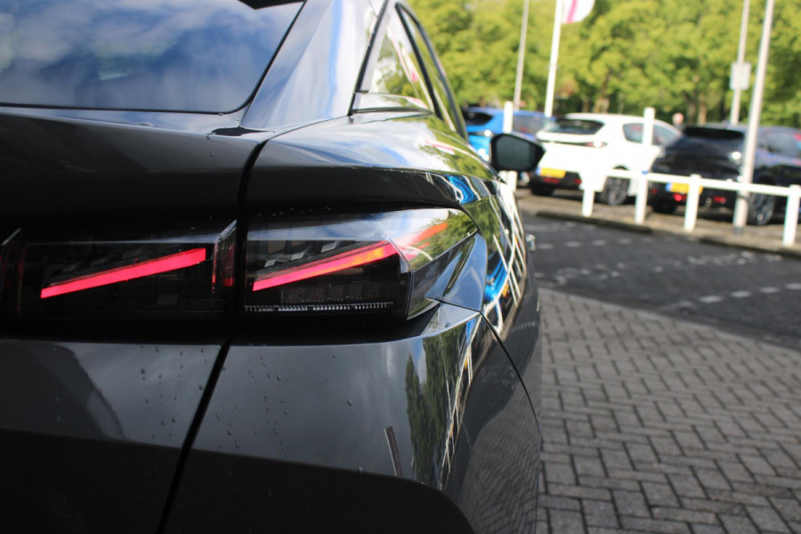 Peugeot 408 1.6 HYbrid 225PK EAT8 GT | PANORAMA SCHUIF/KANTEL DAK | FOCAL PREMIUM AUDIO SYSTEM | STUUR VERWARMING | SFEER VERLICHTING | 20" LICHTMETALEN VELGEN | ELEKTRISCH BEDIENBARE ACHTERKLEP | LED MATRIX KOPLAMPEN | 360° CAMERA | PARKEERSENSOREN VOOR + ACHTER | DRAADLOZE TELEFOONLADER | DRAADLOZE APPLE CARPLAY/ANDROID AUTO | NAVIGATIE | DODEHOEK DETECTIE | ADAPTIVE CRUISE CONTROL |