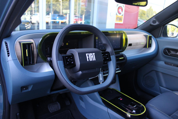 Fiat Grande Panda 1.2 110PK Hybrid LA PRIMA | WINTERPACK: STOEL/STUUR/VOORRUIT VERWARMING | DRAADLOZE APPLE CARPLAY/ANDROID AUTO | NAVIGATIE | ACHTERUITRIJCAMERA | PARKEERSENSOREN VOOR + ACHTER | DRAADLOZE TELEFOONLADER | LED KOPLAMPEN | CLIMATE CONTROL | 17" LICHTMETALEN VELGEN | PRIVACY GLASS | ACHTERSPOILER | CRUISE CONTROL |