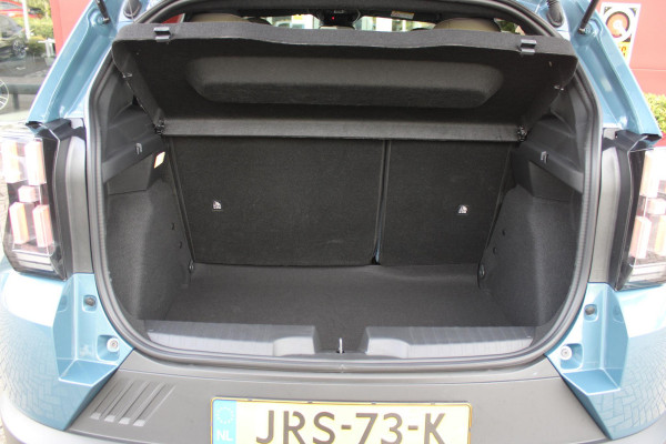 Fiat Grande Panda 1.2 110PK Hybrid LA PRIMA | WINTERPACK: STOEL/STUUR/VOORRUIT VERWARMING | DRAADLOZE APPLE CARPLAY/ANDROID AUTO | NAVIGATIE | ACHTERUITRIJCAMERA | PARKEERSENSOREN VOOR + ACHTER | DRAADLOZE TELEFOONLADER | LED KOPLAMPEN | CLIMATE CONTROL | 17" LICHTMETALEN VELGEN | PRIVACY GLASS | ACHTERSPOILER | CRUISE CONTROL |