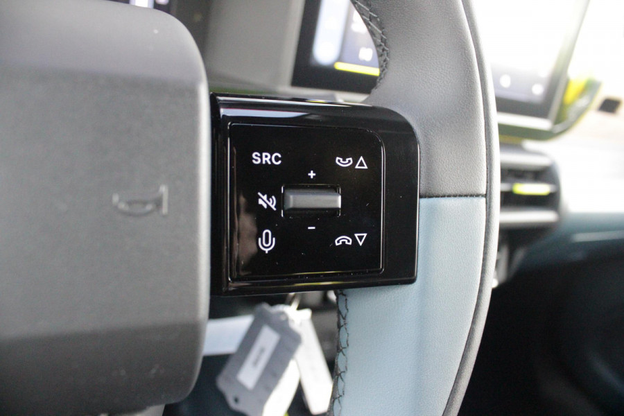 Fiat Grande Panda 1.2 110PK Hybrid LA PRIMA | WINTERPACK: STOEL/STUUR/VOORRUIT VERWARMING | DRAADLOZE APPLE CARPLAY/ANDROID AUTO | NAVIGATIE | ACHTERUITRIJCAMERA | PARKEERSENSOREN VOOR + ACHTER | DRAADLOZE TELEFOONLADER | LED KOPLAMPEN | CLIMATE CONTROL | 17" LICHTMETALEN VELGEN | PRIVACY GLASS | ACHTERSPOILER | CRUISE CONTROL |