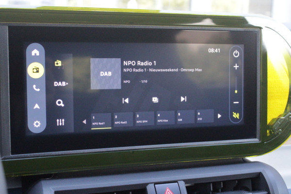 Fiat Grande Panda 1.2 110PK Hybrid LA PRIMA | WINTERPACK: STOEL/STUUR/VOORRUIT VERWARMING | DRAADLOZE APPLE CARPLAY/ANDROID AUTO | NAVIGATIE | ACHTERUITRIJCAMERA | PARKEERSENSOREN VOOR + ACHTER | DRAADLOZE TELEFOONLADER | LED KOPLAMPEN | CLIMATE CONTROL | 17" LICHTMETALEN VELGEN | PRIVACY GLASS | ACHTERSPOILER | CRUISE CONTROL |
