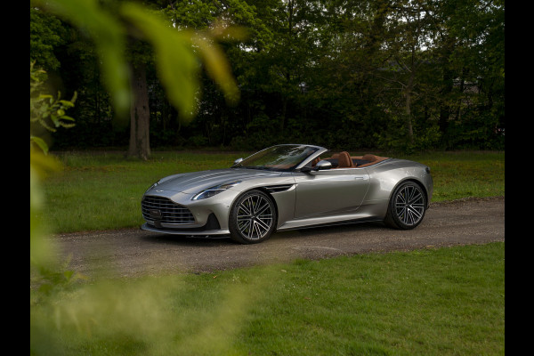 Aston Martin DB12 Volante 4.0 V8 | Bowers & Wilkins