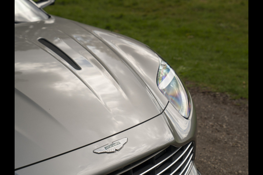 Aston Martin DB12 Volante 4.0 V8 | Bowers & Wilkins