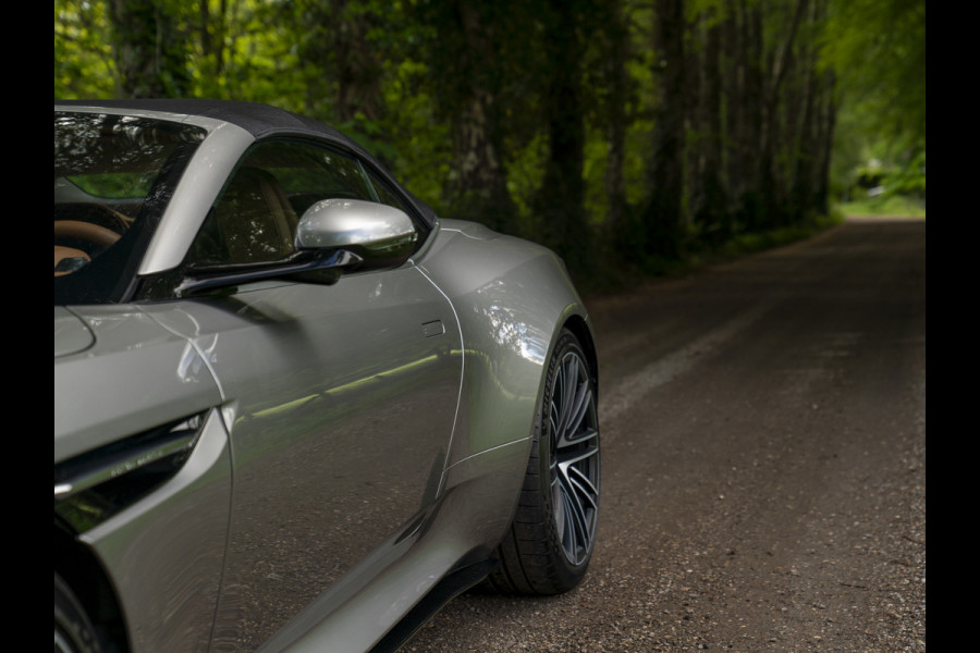 Aston Martin DB12 Volante 4.0 V8 | Bowers & Wilkins