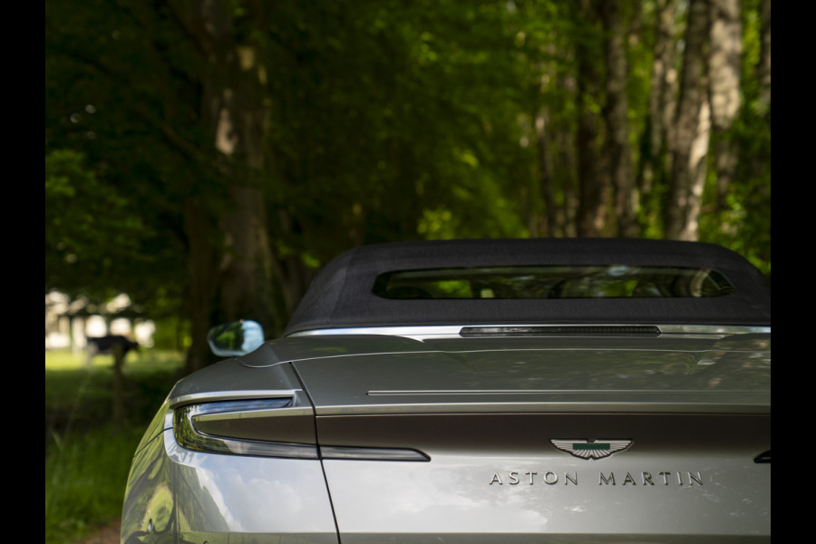 Aston Martin DB12 Volante 4.0 V8 | Bowers & Wilkins