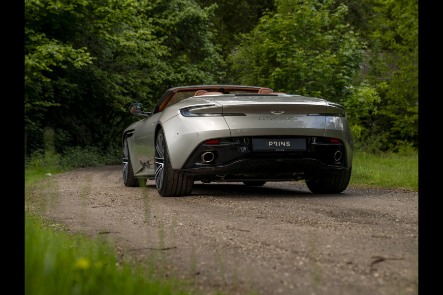 Aston Martin DB12 Volante 4.0 V8 | Bowers & Wilkins