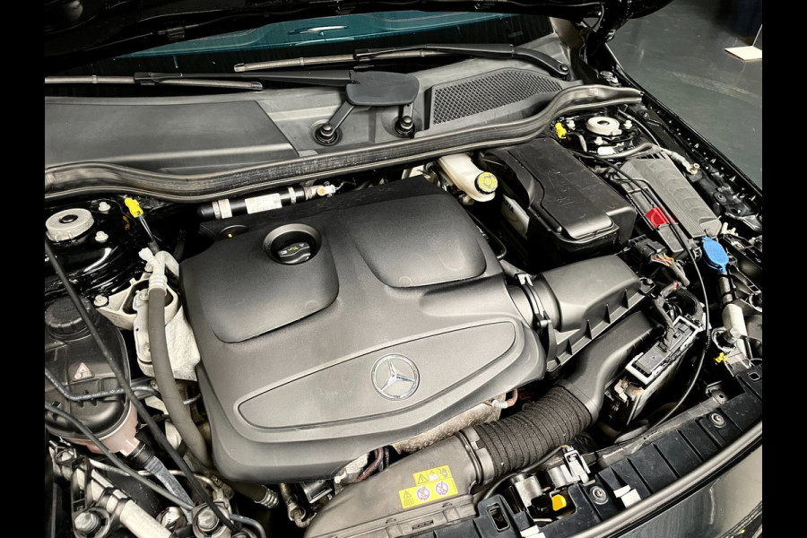 Mercedes-Benz GLA 250 FACE-LIFT AMG PANO NAVI AIRCO 250 PK