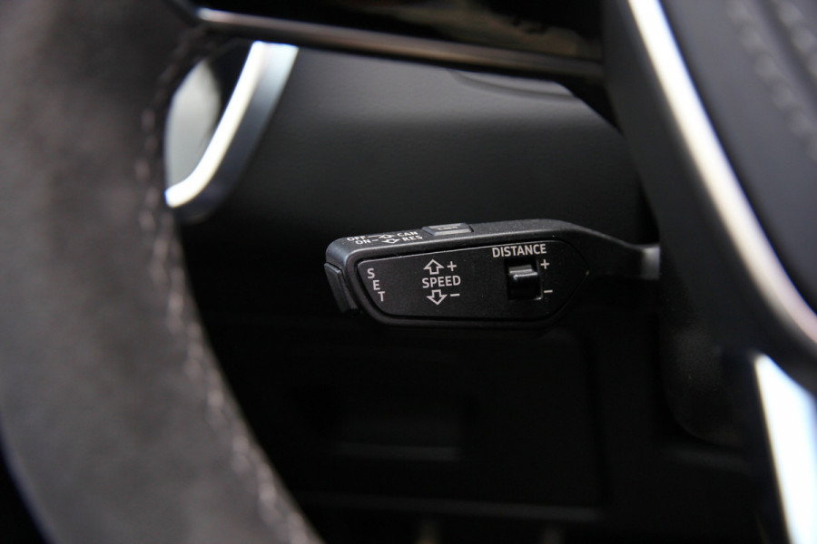 Audi A6 Avant RS 6 TFSI quattro BTW | Keramisch | Pano | B&O | achteras | Head-up