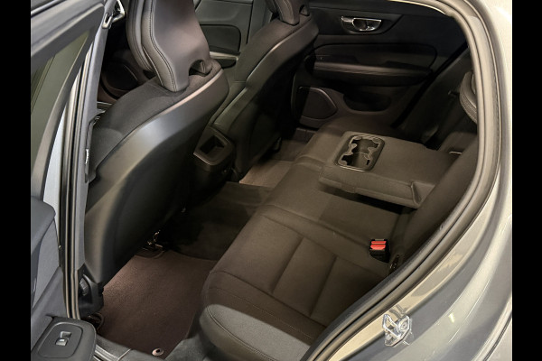 Volvo V60 2.0 B4 Inscription | Elektr. trekhaak | Camera | Stoel/stuurverwarming | Dealer onderhouden