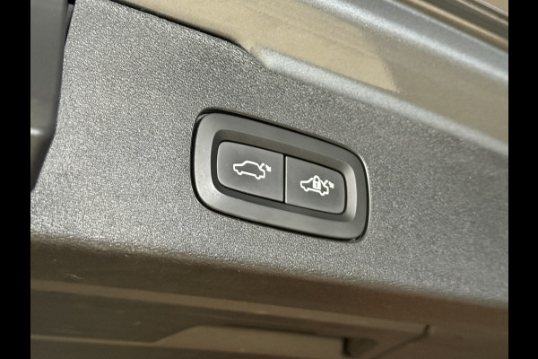 Volvo V60 2.0 B4 Inscription | Elektr. trekhaak | Camera | Stoel/stuurverwarming | Dealer onderhouden