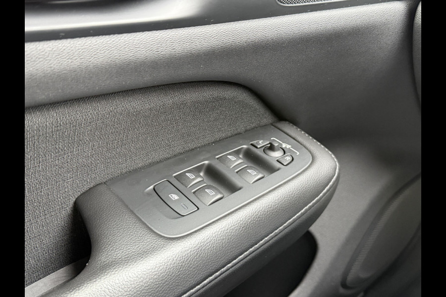 Volvo V60 2.0 B4 Inscription | Elektr. trekhaak | Camera | Stoel/stuurverwarming | Dealer onderhouden