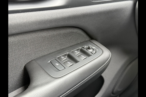 Volvo V60 2.0 B4 Inscription | Elektr. trekhaak | Camera | Stoel/stuurverwarming | Dealer onderhouden