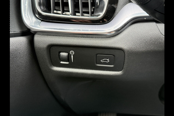 Volvo V60 2.0 B4 Inscription | Elektr. trekhaak | Camera | Stoel/stuurverwarming | Dealer onderhouden
