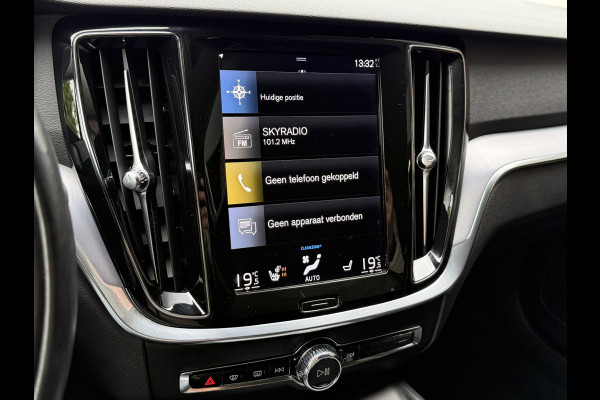 Volvo V60 2.0 B4 Inscription | Elektr. trekhaak | Camera | Stoel/stuurverwarming | Dealer onderhouden