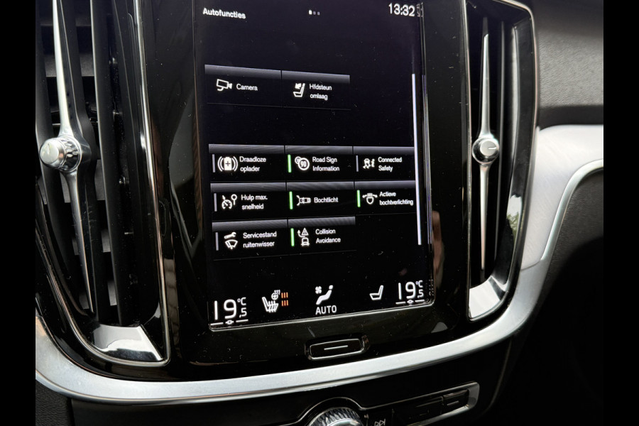 Volvo V60 2.0 B4 Inscription | Elektr. trekhaak | Camera | Stoel/stuurverwarming | Dealer onderhouden