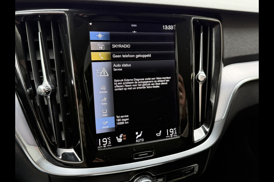 Volvo V60 2.0 B4 Inscription | Elektr. trekhaak | Camera | Stoel/stuurverwarming | Dealer onderhouden