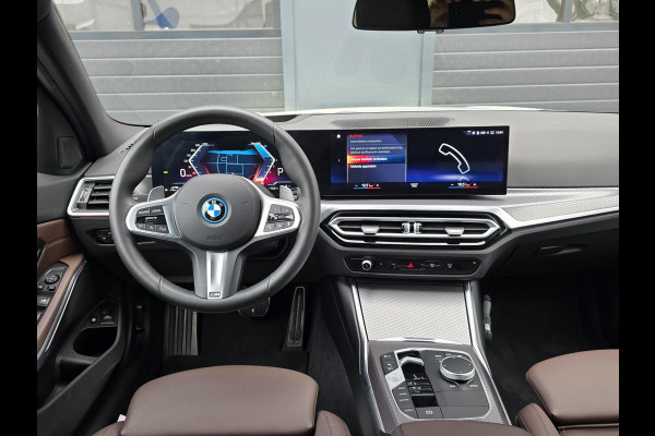 BMW 3 Serie Touring 330e M-Sport Premium Select|Panoramadak|Headup|Memorystoelen|Camera|Carplay|Cruise|Sfeerverlichting