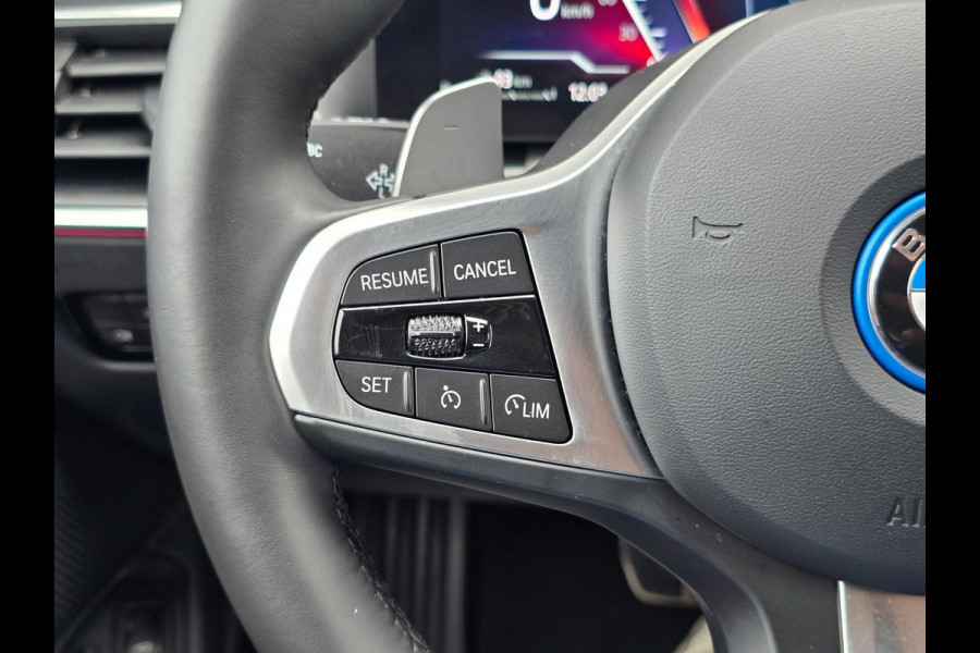 BMW 3 Serie Touring 330e M-Sport Premium Select|Panoramadak|Headup|Memorystoelen|Camera|Carplay|Cruise|Sfeerverlichting