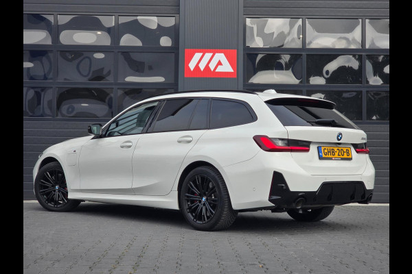 BMW 3 Serie Touring 330e M-Sport Premium Select|Panoramadak|Headup|Memorystoelen|Camera|Carplay|Cruise|Sfeerverlichting