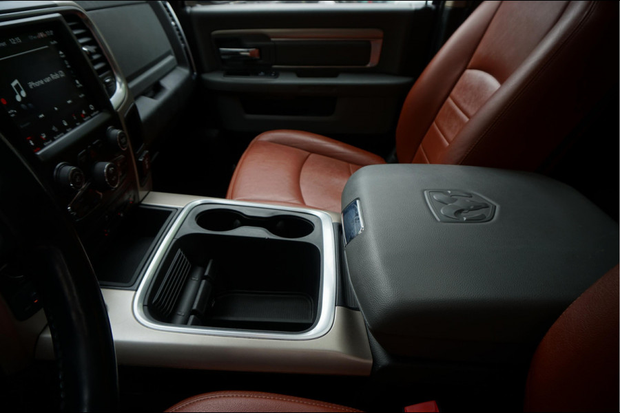 Dodge Ram 1500 5.7 V8 HEMI 4WD | BLACK OPTIC | Classic | 300L LPG | APPLE CARPLAY | Stoel- stuurverwarming | Navigatie | Pano-dak |