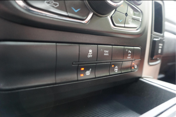 Dodge Ram 1500 5.7 V8 HEMI 4WD | BLACK OPTIC | Classic | 300L LPG | APPLE CARPLAY | Stoel- stuurverwarming | Navigatie | Pano-dak |