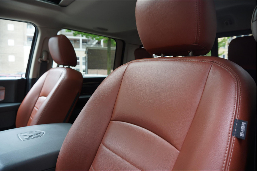 Dodge Ram 1500 5.7 V8 HEMI 4WD | BLACK OPTIC | Classic | 300L LPG | APPLE CARPLAY | Stoel- stuurverwarming | Navigatie | Pano-dak |