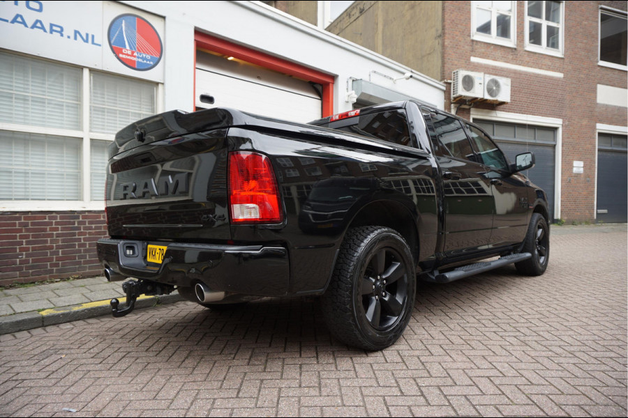 Dodge Ram 1500 5.7 V8 HEMI 4WD | BLACK OPTIC | Classic | 300L LPG | APPLE CARPLAY | Stoel- stuurverwarming | Navigatie | Pano-dak |