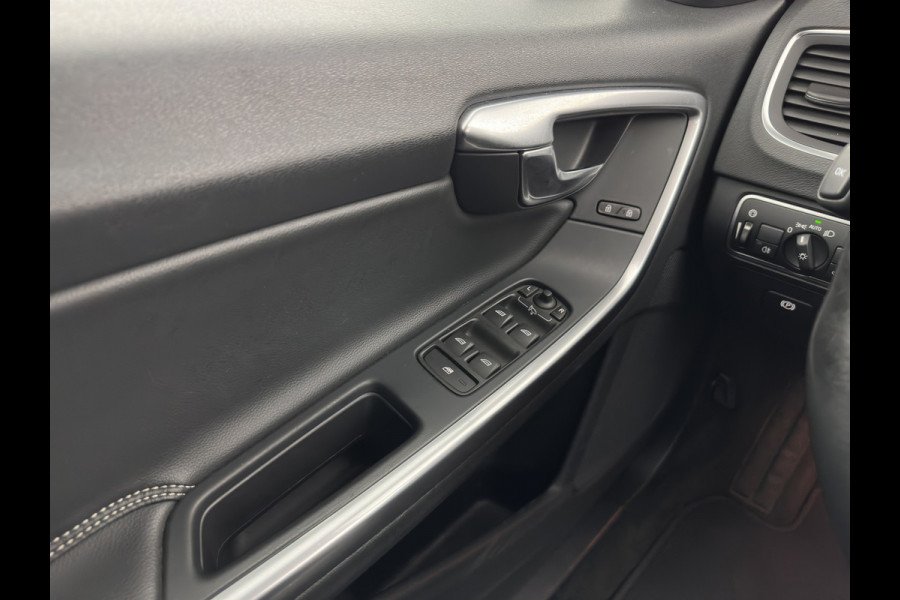 Volvo V60 2.4 D5 Twin Engine Summum (Plug-In) Aut. *LEATHER | XENON | MEMORY-PACK | HEATED-COMFORTSEATS | PRIVACY-GLASS | NAVI-FULLMAP | ADAPTIVE-CRUISE | ECC | LANE-ASSIST | PDC | 18''ALU*