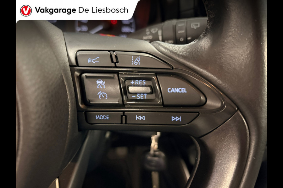 Toyota Yaris 1.5 Hybrid 115 Active / navi / camera / clima / cruisec / dealer onderhouden