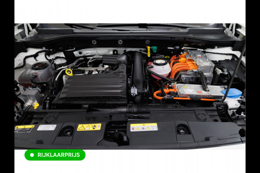 CUPRA Formentor 1.4 TSI e-Hybrid Business 204 PK | Trekhaak | Stoelverwarming | Adaptive cruise | Stuurverwarming,  App-connect, Full Led, Keyless