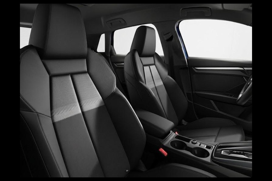 Audi A3 Sportback Pro Line 40 TFSI e 204 pk | Assis.pak Driving+Parking plus | Led v+a, dyna. knipper. achter | Sportstoelen zwarte stof | Apple carplay |