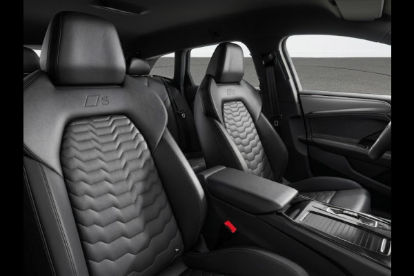 Audi A6 Sportback e-tron S edition e-tron 83 kWh 286 pk | Techniekpakket plus | Stoelventilatie/verwarming voor | Winterpakket | Trekhaak |