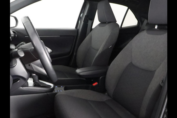 Toyota Yaris Cross 1.5 HYBRID DYNAMIC BLACKLINE GARANTIE 4-2033 CARPLAY NAVIGATIE . ADAPTIEVE CRUISE CONTROL .
