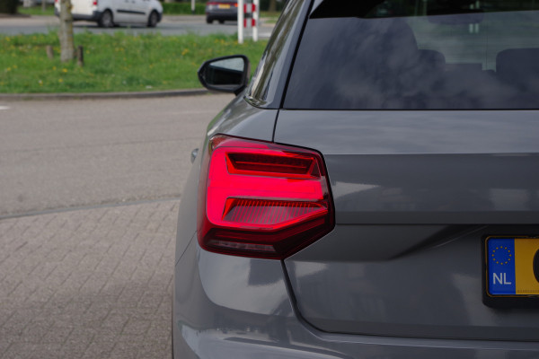 Audi Q2 35 TFSI 150 PK Automaat S-Line Edition, Panoramadak, LED, Camera, Cruise Control