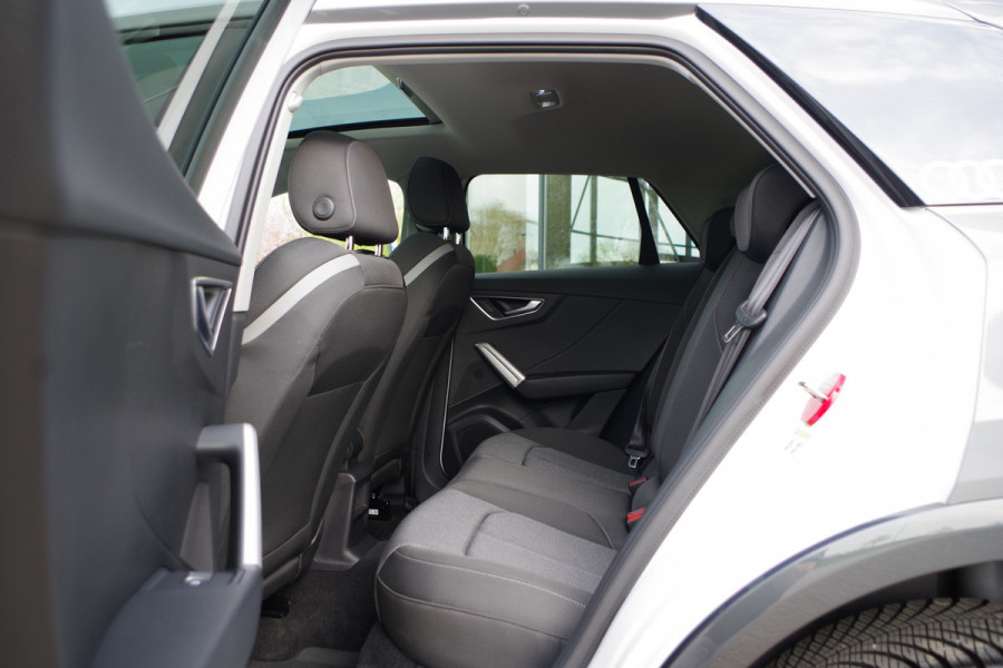 Audi Q2 35 TFSI 150 PK Automaat S-Line Edition, Panoramadak, LED, Camera, Cruise Control