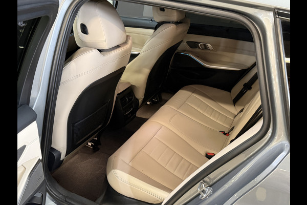 BMW 3 Serie Touring 330e | M-pakket | Lederen sportstoelen | Harman/Kardon | Sfeerverlichting | Full LED